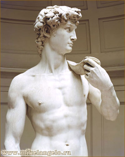 Давид, мраморная статуя. Фрагмент. Микеланджело / www.mikelangelo.ru